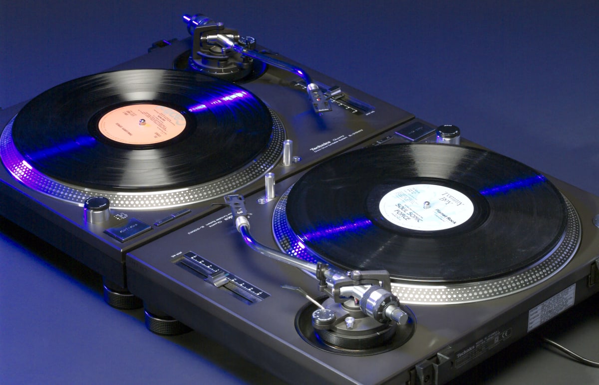 Panasonic is reviving Technics' legendary DJ turntables